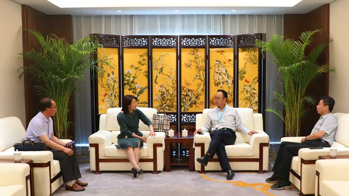 定西市委常委、宣傳部長(zhǎng)陳月芳一行 到集團(tuán)公司推介洽談合作項(xiàng)目